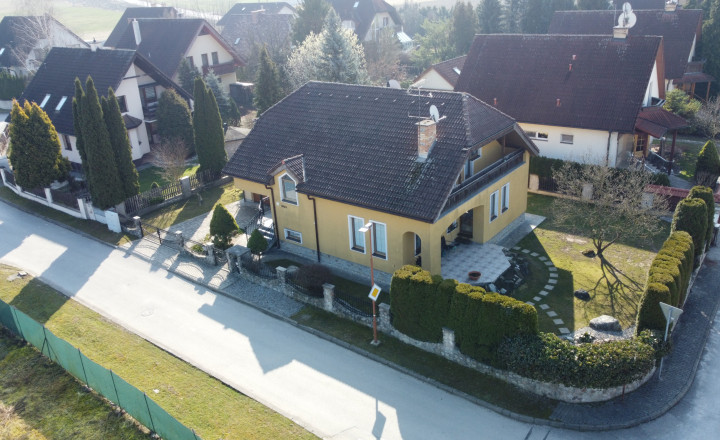 REZERVOVANÉ ŽILINA-BYTČICA - 6 IZBOVÝ RODINNÝ DOM