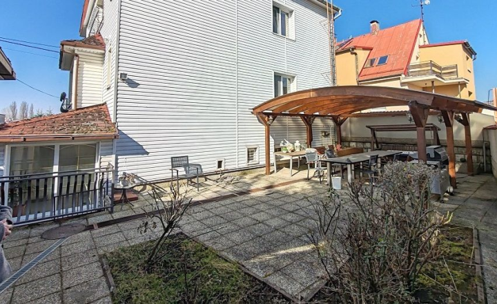 ZNÍŽENÁ CENA... EXKLUZÍVNE! VILA-DOM V PREŠOVE VÝBORNÁ LOKALITA, na pozemku o výmere 1013 m2. - fotografia 17
