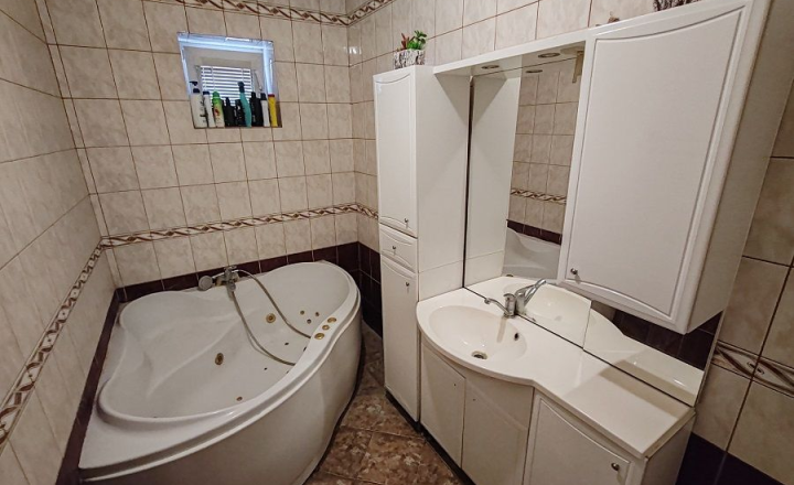 ZNÍŽENÁ CENA... EXKLUZÍVNE! VILA-DOM V PREŠOVE VÝBORNÁ LOKALITA, na pozemku o výmere 1013 m2. - fotografia 9