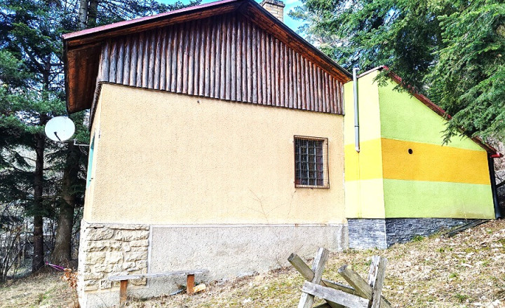 EXKLUZÍVNE! CHATA v rekreačnej oblasti DRIENICA o výmere 49 m2. - fotografia 2