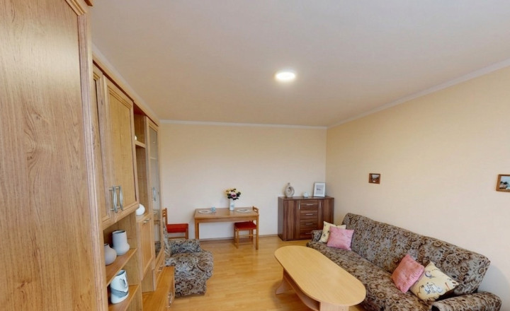 Rezervovaný.Trojizbový slnečný byt o celkovej výmere 74 m2 v  Krompachoch - fotografia 1