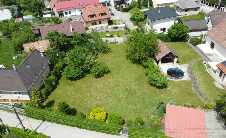 BELÁ - STAVEBNÝ POZEMOK VÝMERA 1039m2