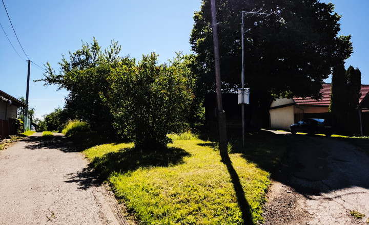 Stavebný pozemok v obci  Bukovec u Bašnárov 400m2. - fotografia 3
