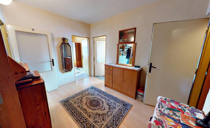 V pôvodnom stave 4,5izbový byt v Žarnovici o výmere 78,5m2