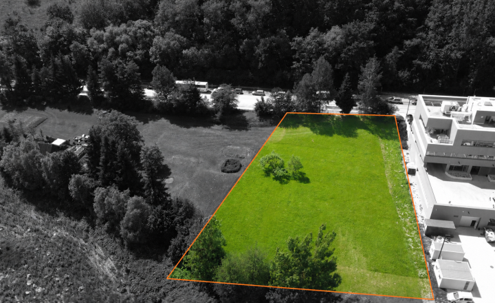 ŽILINA - ROSINSKÁ CESTA - POZEMOK 3340m2 - fotografia 1