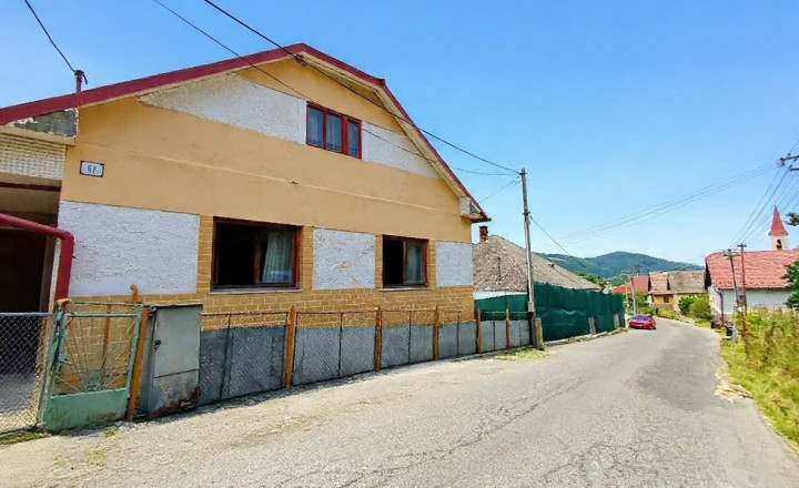 Rodinný dom s hospodárskym zázemím v obklopení hôr – Žakarovce