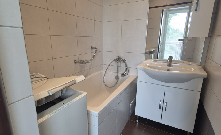 "PRENAJATE! ŽILINA- VLČINCE 2 IZBOVÝ BYT (VÝMERA 64m2) - fotografia 8