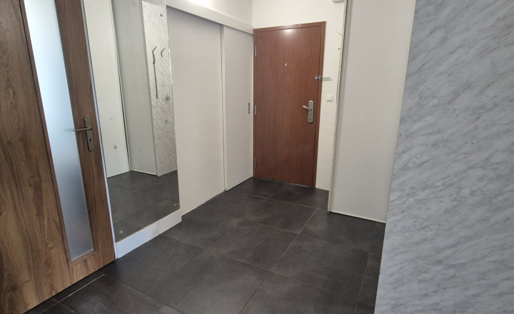 "PRENAJATE! ŽILINA- VLČINCE 2 IZBOVÝ BYT (VÝMERA 64m2) - fotografia 6