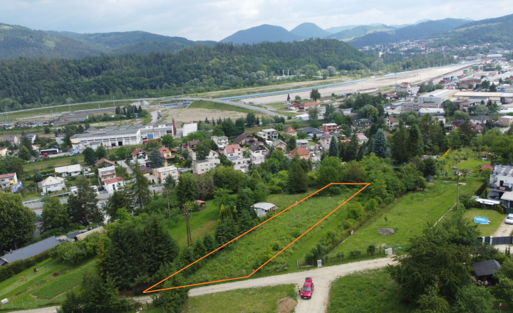 STRÁŽOV - REKREAČNÝ POZOMEK VÝMERA 1086 m2