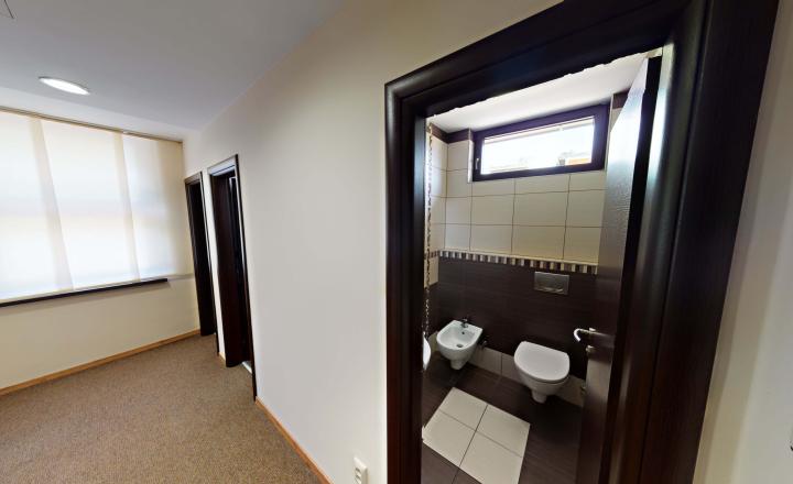 Veľká kancelária na prenájom  55,2 m2 s archívom ul. Jarmočná - fotografia 10
