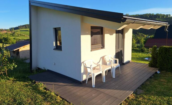 KOTRČINÁ LÚČKA - POZEMOK + CHATKA, VÝMERA 1020 m2 - fotografia 1