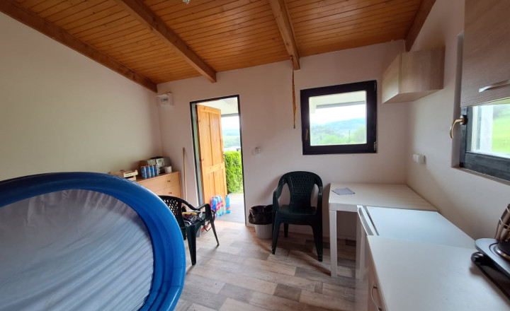 KOTRČINÁ LÚČKA - POZEMOK + CHATKA, VÝMERA 1020 m2 - fotografia 3