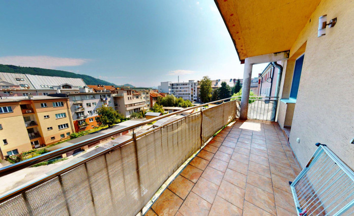 ŽILINA CENTRUM -  PRENÁJOM 4-IZBOVÝ BYT + PARKOVANIE - fotografia 11