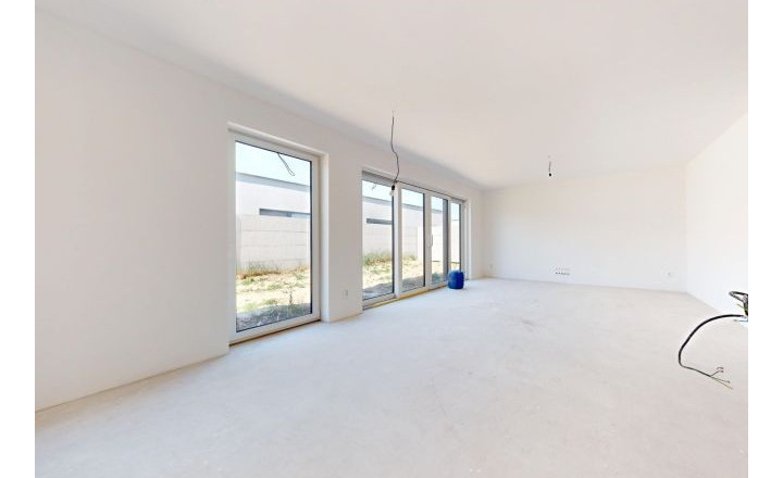 4 izbový bungalov, garáž, 540m2, Hájna ulica, Bernolákovo - fotografia 2