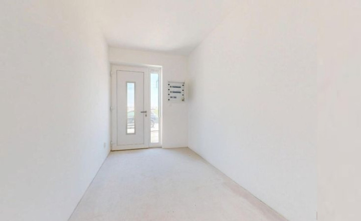 4 izbový bungalov, garáž, 540m2, Hájna ulica, Bernolákovo - fotografia 15