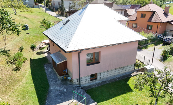 RODINNÝ DOM TERCHOVÁ - VYŠNÉ KAMENCE, POZEMOK 2398 m² - fotografia 2