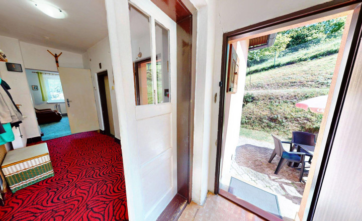 RODINNÝ DOM TERCHOVÁ - VYŠNÉ KAMENCE, POZEMOK 2398 m² - fotografia 13