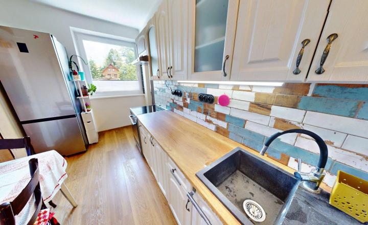 2-IZBOVÝ BYT, 55 m², VEĽKÝ BALKÓN, LIPTOV - MALATÍNY - fotografia 1