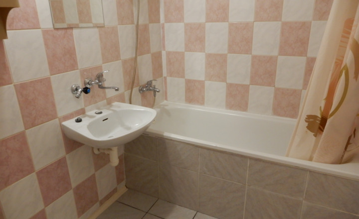 1 izbový byt,46 m2,čiastočná rekonštrukcia,Rybníky V, Levice - fotografia 5