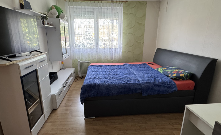 5 izbový rodinný dom v Šali + menší domček pre rodičov - fotografia 14