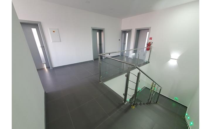 Moderní kancelárske priestory+3izb.byt, Piešťany,Ststaničná - fotografia 9