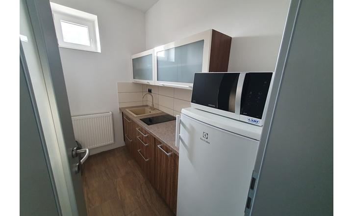 Moderní kancelárske priestory+3izb.byt, Piešťany,Ststaničná - fotografia 11
