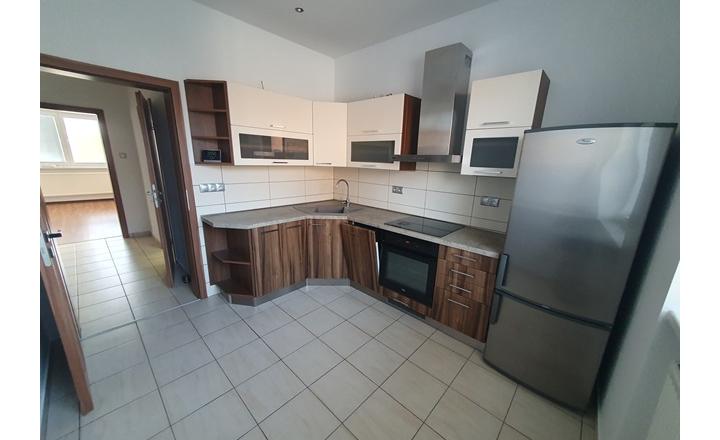 Moderní kancelárske priestory+3izb.byt, Piešťany,Ststaničná - fotografia 20