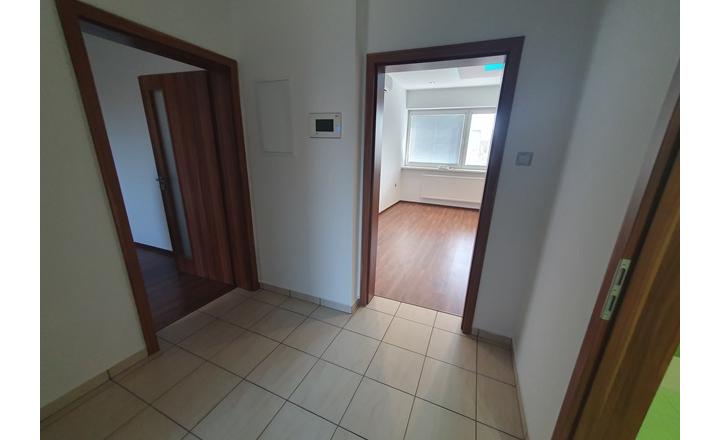 Moderní kancelárske priestory+3izb.byt, Piešťany,Ststaničná - fotografia 25