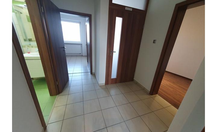 Moderní kancelárske priestory+3izb.byt, Piešťany,Ststaničná - fotografia 33