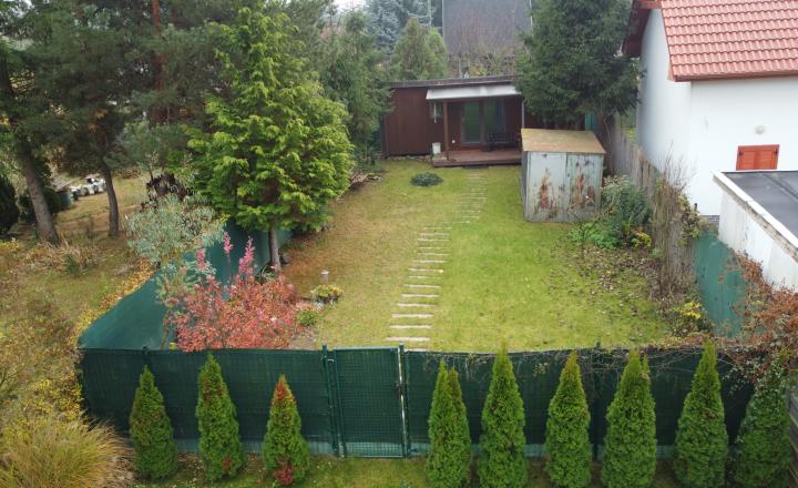 Krásna záhrada s chatkou v Kráľovej nad Váhom, Znížená cena- EXKLUZÍVNE - fotografia 12
