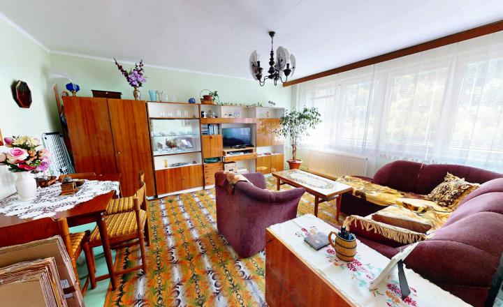 🔥 NOVÁ CENA 64 900 €! Veľký 3-izbový byt s loggiou v Smolníku – vytvorte si domov podľa seba - fotografia 2