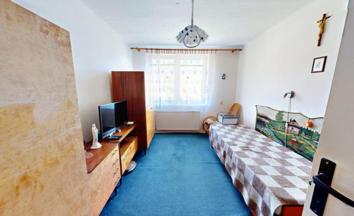 🔥 NOVÁ CENA 64 900 €! Veľký 3-izbový byt s loggiou v Smolníku – vytvorte si domov podľa seba - fotografia 6