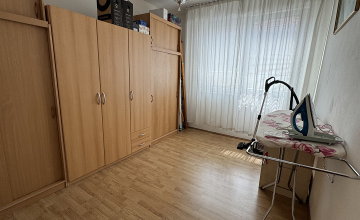 5 izbový rodinný dom v Šali + menší domček pre rodičov - fotografia 17