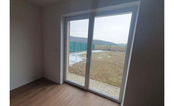 POSLEDNÝ Rodinný dom 4-izb.+záhrada (200m2) Dvorníky pri HC - fotografia 10
