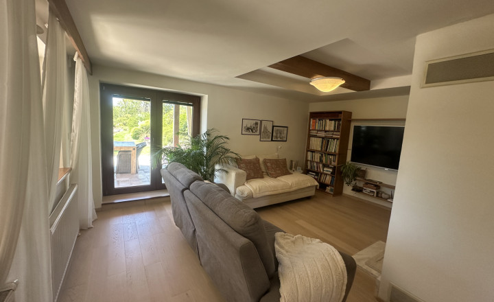 Rodinný dom (2x bytová jednotka) 5400m2 Podbranč pri Senici - fotografia 1