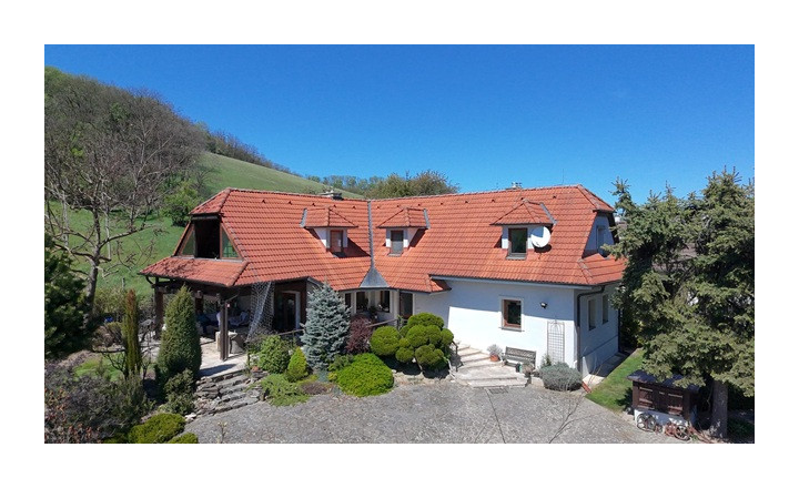 Rodinný dom (2x bytová jednotka) 5400m2 Podbranč pri Senici - fotografia 3