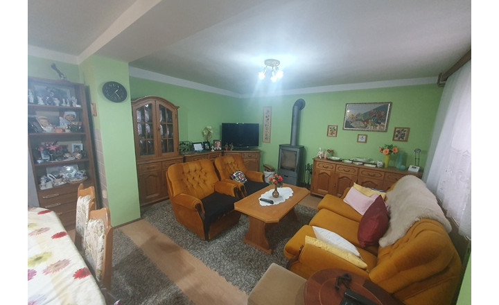 Rodinný dom 5iz.1438m2+garáž+4x parkov. Dolné  Dubové pri TT - fotografia 8