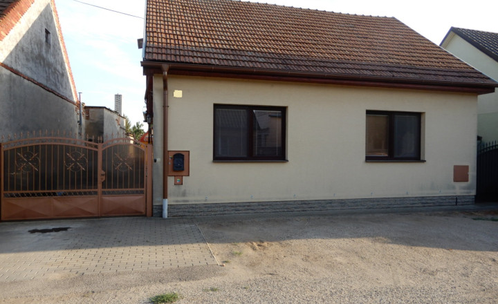 Pekný rodinný dom,143  m2,kompletná rekonštrukcia,Želiezovce - fotografia 18