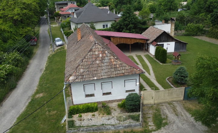 Útulný rodinný dom, 13 m2, garáž, letná kuchyňa, Veľké Ludince, okr. Levice