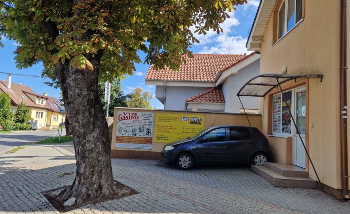 Prenájom! Obchodné,  priestory,  Moyzesova, Senec - fotografia 1