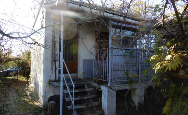 Slnečný viničný dom, 18 m2, Strážny Vrch, okr. Levice