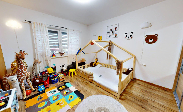 4 izbový moderný RD Galanta- Mládežnícka štvrť - fotografia 7
