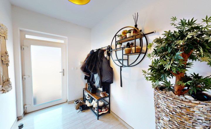 4 izbový moderný RD Galanta- Mládežnícka štvrť - fotografia 15