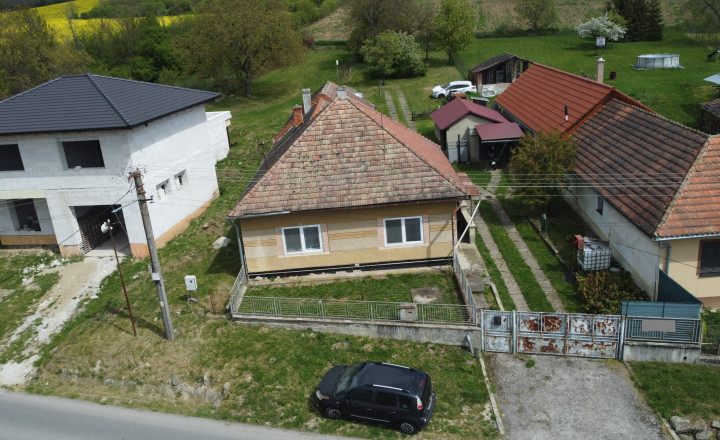 Útulný rodinný dom, 130 m2, garáž, Malé Kozmálovce, okr. Levice