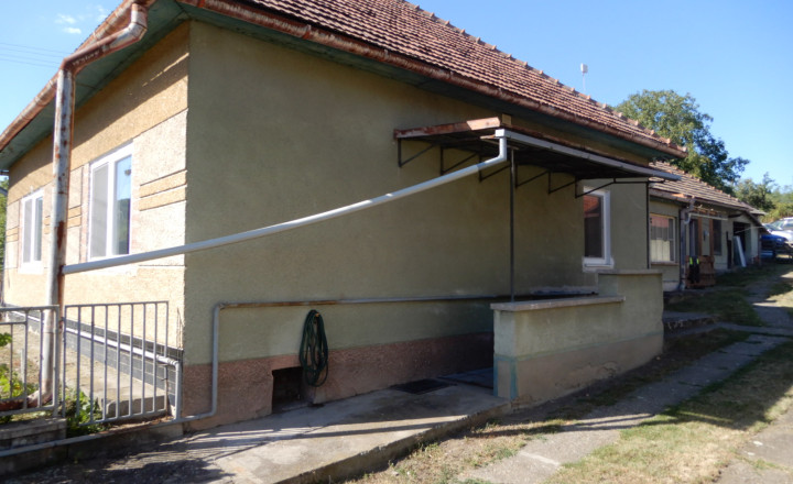 Útulný rodinný dom, 130 m2, garáž, Malé Kozmálovce, okr. Levice - fotografia 1