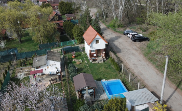 Exkluzivne na predaj Chata s Bazénom v Kráľovej nad Váhom