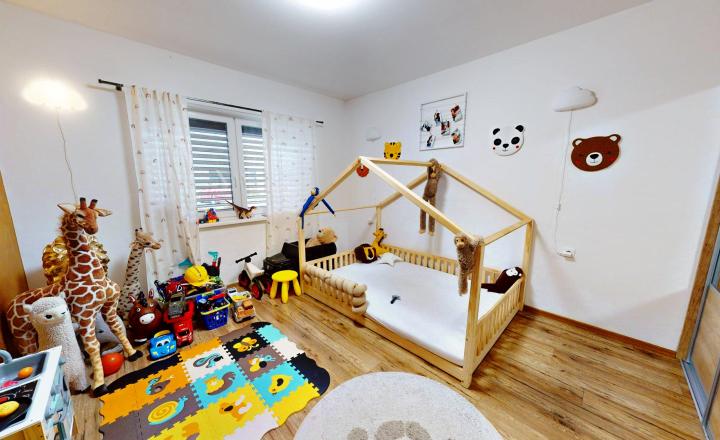 4 izbový moderný RD Galanta- Mládežnícka štvrť - fotografia 7
