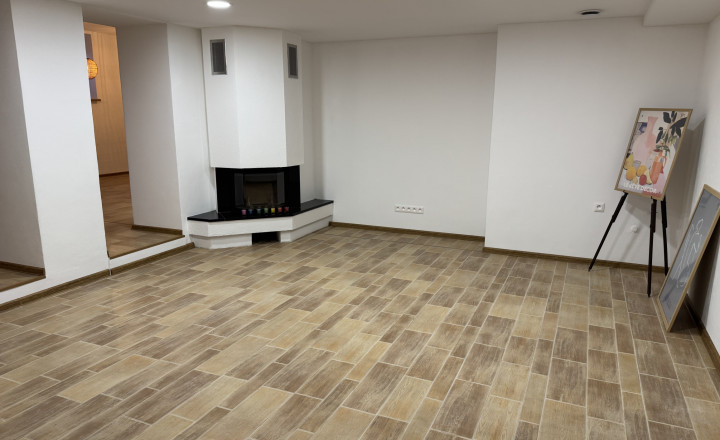 Prenájom pre pestrú ponuku služieb pešia zóna Šaľa 200 m2 alebo po miestnostiach - fotografia 5