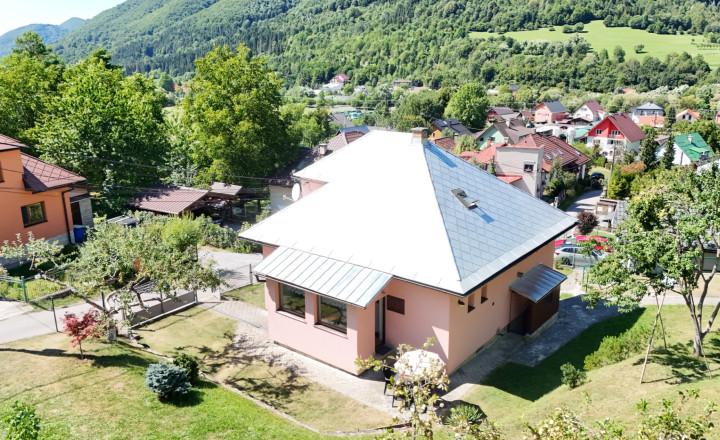 RODINNÝ DOM TERCHOVÁ - VYŠNÉ KAMENCE, POZEMOK 2398 m² - fotografia 1