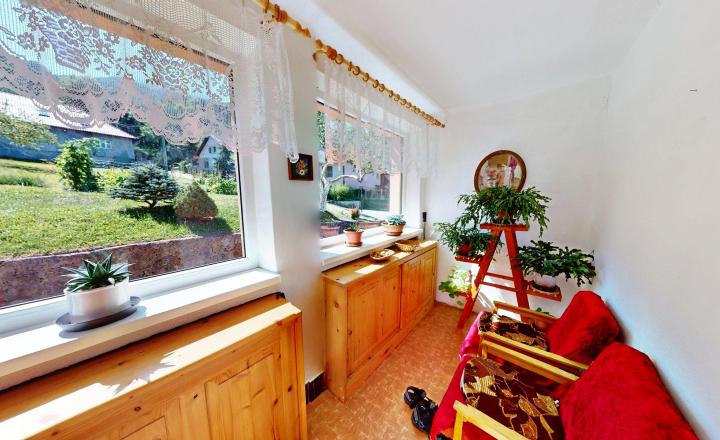 RODINNÝ DOM TERCHOVÁ - VYŠNÉ KAMENCE, POZEMOK 2398 m² - fotografia 12